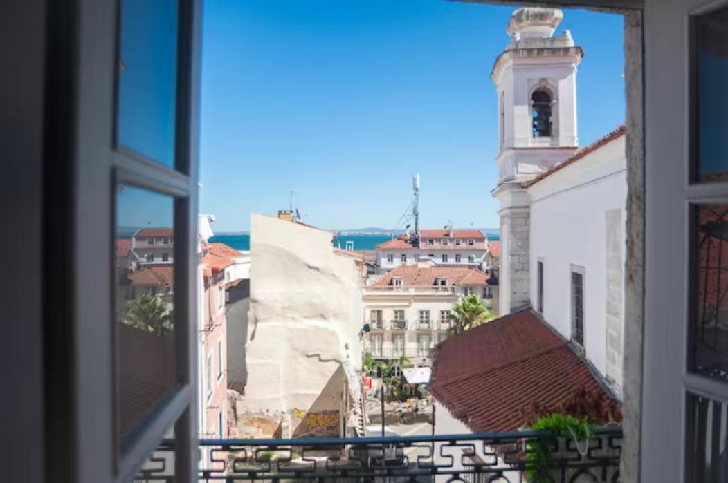 Sao Miguel Apartments Lisbon Bagian luar foto